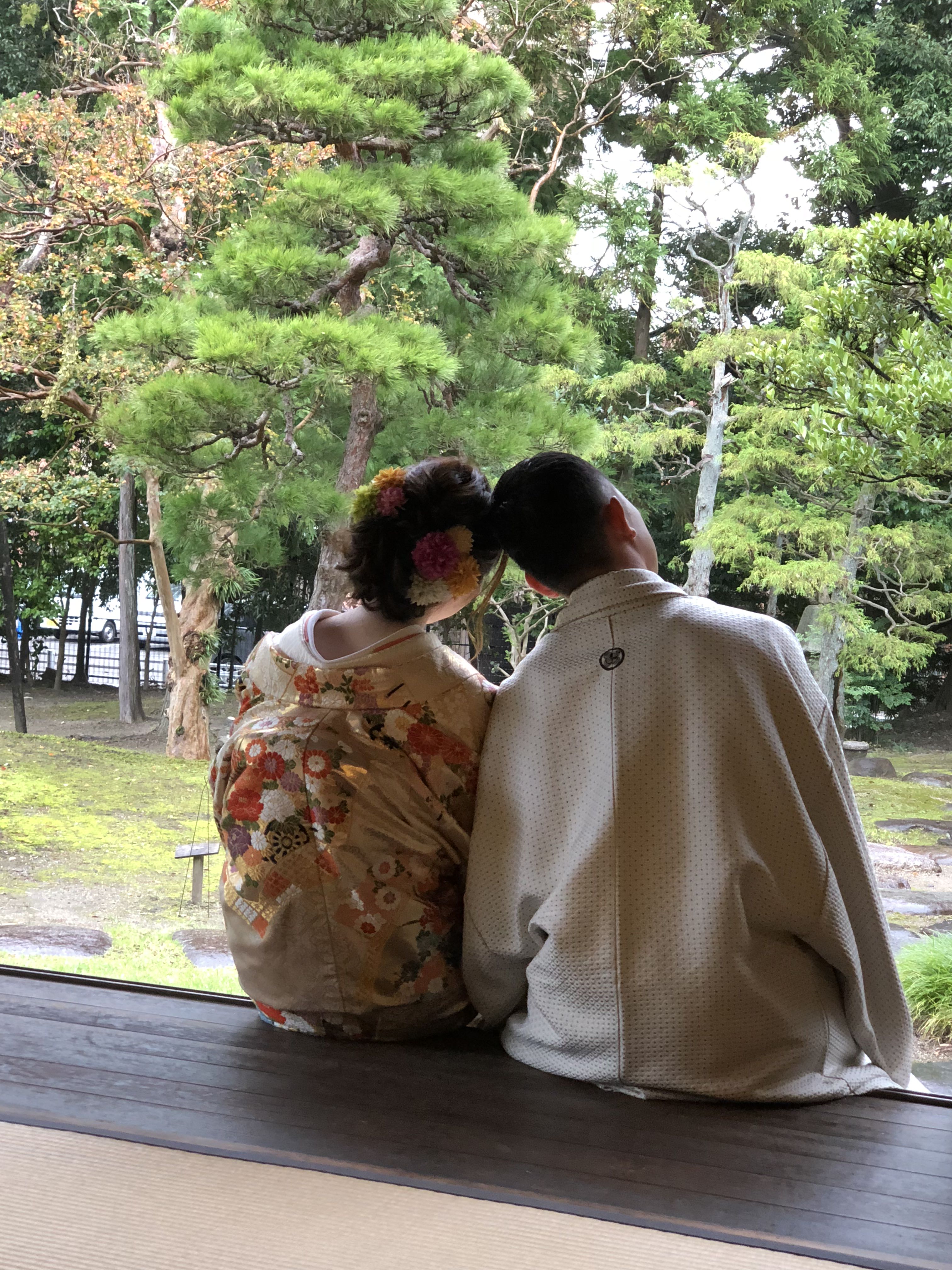 11 – Newly wed couple, Japan