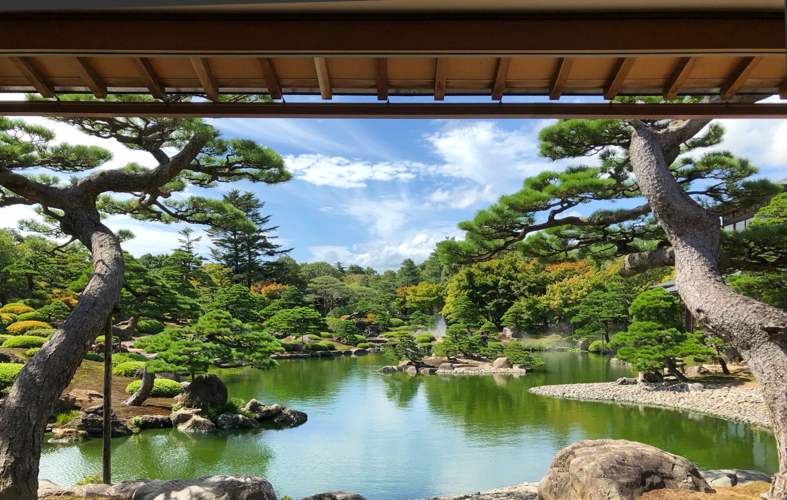 1 – Yūshi-en (由志園)