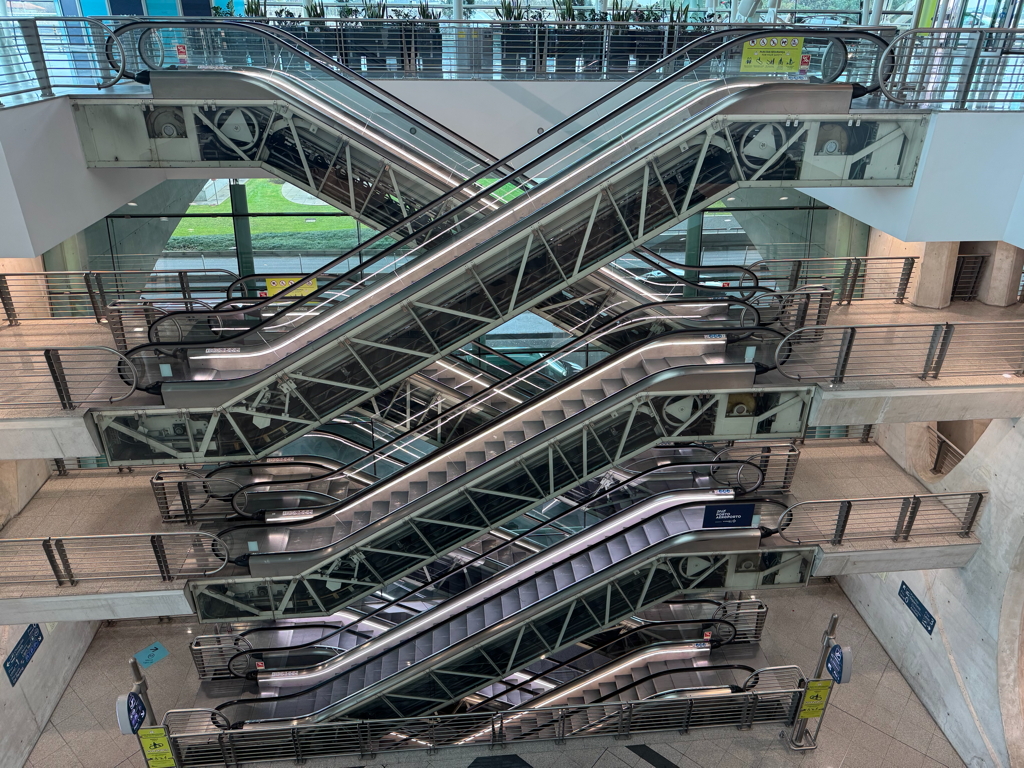 3 - Escalator, Portugal