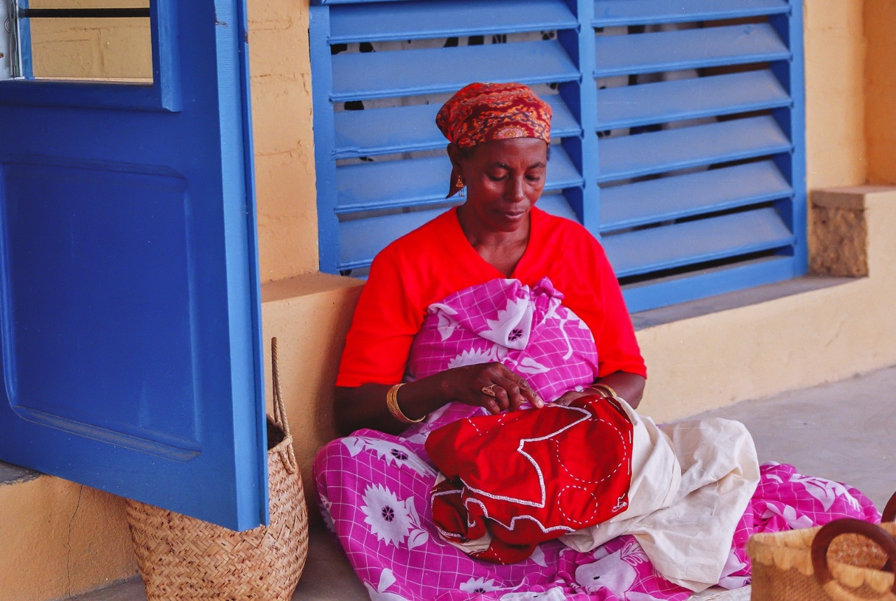 8 – The embroiderer